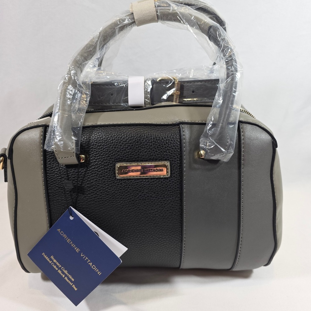 Adrienne Vittadini Regency Collection Pebbled Color Block Barrel Bag NWT - Picture 10 of 10